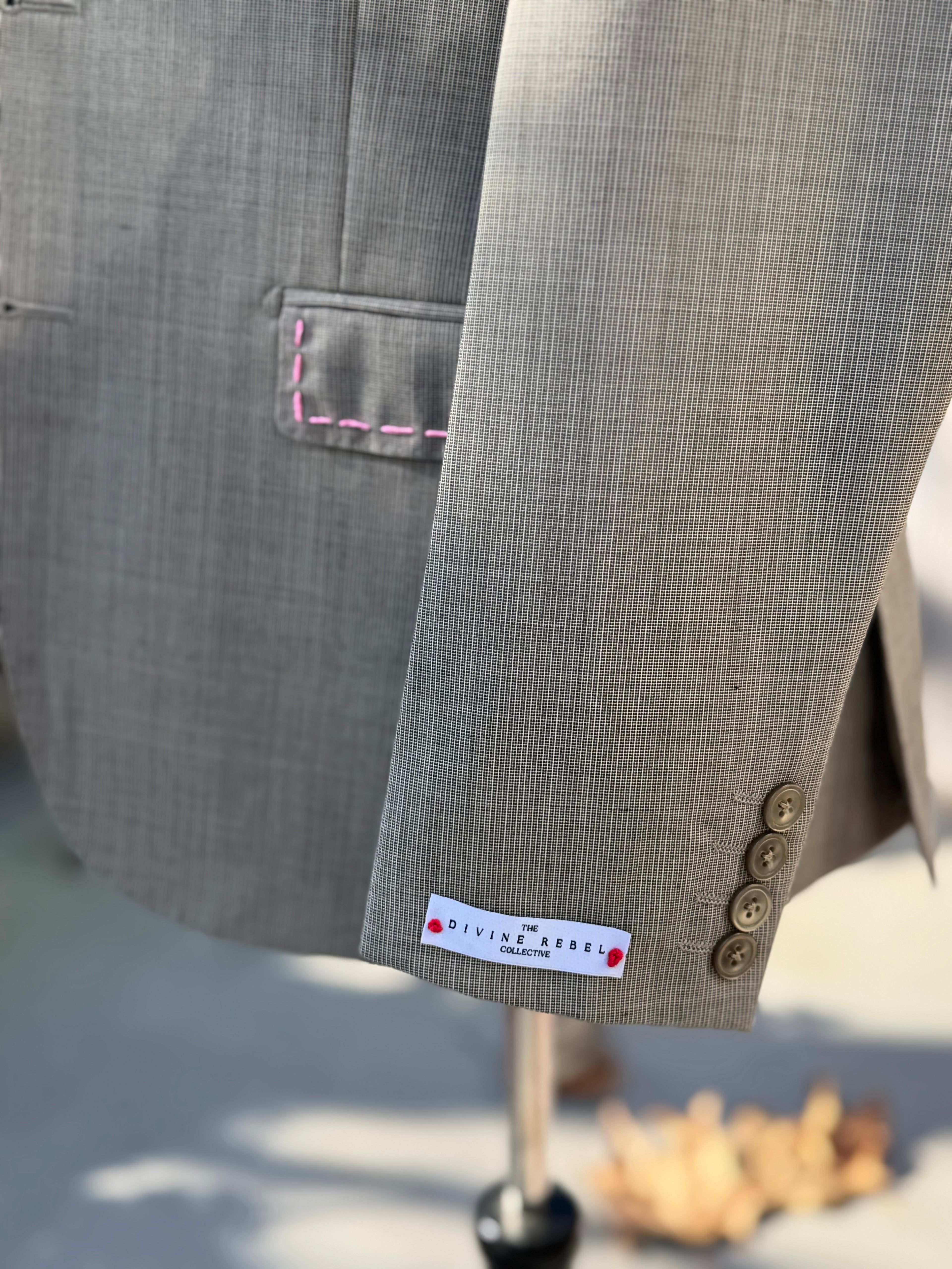 Biella Italy “Wink & a Smile” Blazer - Size 38S